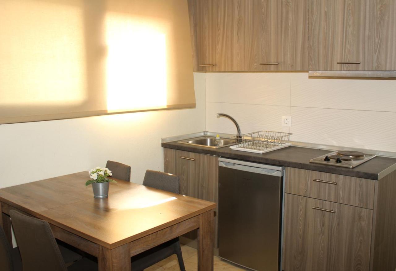 Elia Beach Modern Suites Флогіта Екстер'єр фото